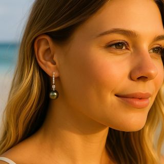 ✨ Pro ženu, která ví, že vyniknout se dá i s jemností. ⠀ ✔️ Originální design ✔️ Pravé tahitské perly ✔️ Ideální jako...